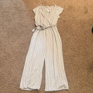 CAUTION TO THE WIND Gray striped Jumpsuit Women’s Medium NWT